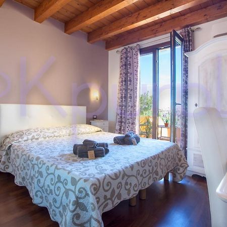 Le Api Hotel Cagliari Buitenkant foto