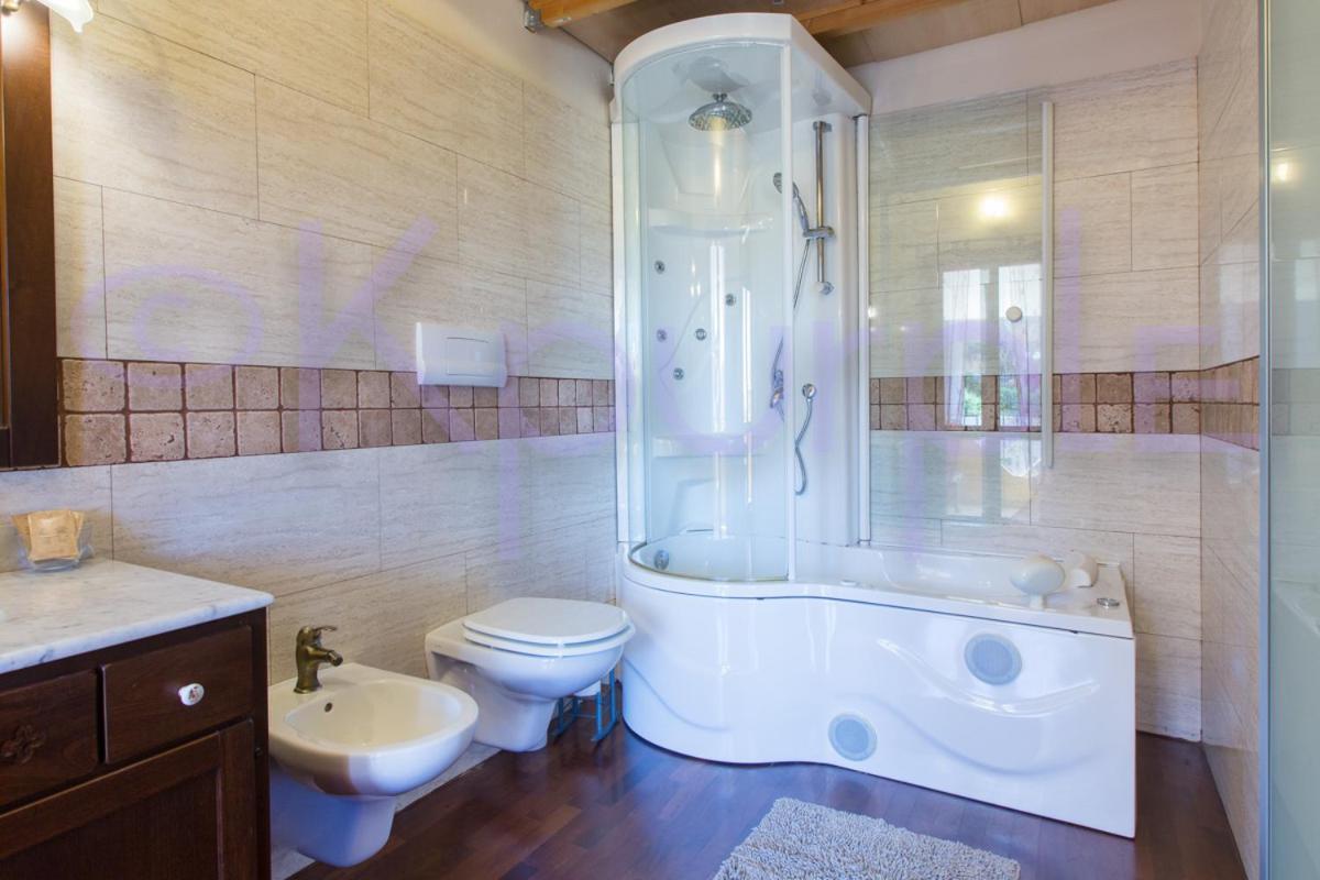 Le Api Hotel Cagliari Buitenkant foto