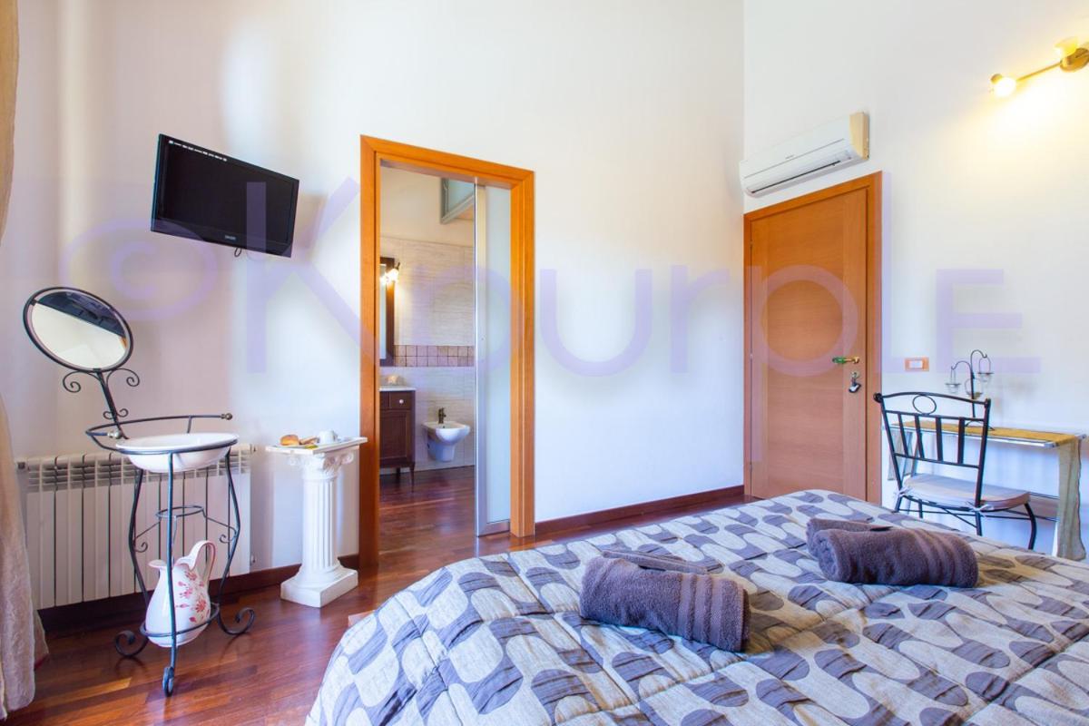 Le Api Hotel Cagliari Buitenkant foto
