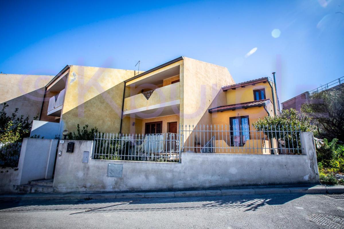 Le Api Hotel Cagliari Buitenkant foto